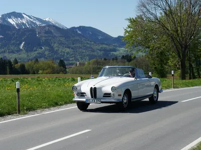 Universal Hobbies 1956 BMW 503 Coupe красная модель автомобиля 1/43 картинки