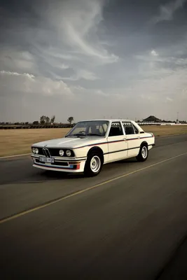 BMW 530 (E12) MLE 1976 года выпуска (восстановлен в 2019 году) #563974 - Лучшее качество бесплатных изображений автомобилей с высоким разрешением - mad4wheels картинки