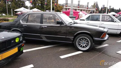 Чистый BMW E23 oldschool 7 серии на автосалоне в Эссене 2019: r/Stance картинки