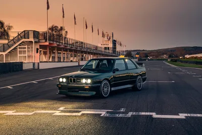 Уголок Petrolhead - дань уважения культовому BMW E30 M3 картинки