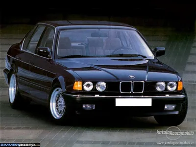 Файл:BMW 7 Series E32 (8098096356).jpg — Викисклад картинки