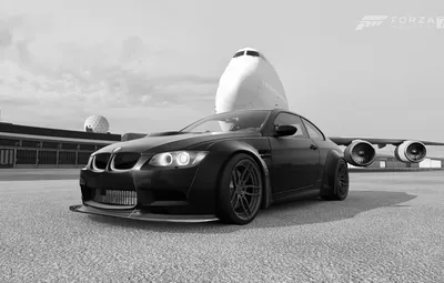 Обои HDR, BMW, Самолет, Game, BMW M3, E90, Plane, FM7, UHD, Forza Motorsport 7, Black & White, Xbox One X, BMW M3 (E90), photography by Tom картинки на рабочий стол, раздел игры - скачать картинки