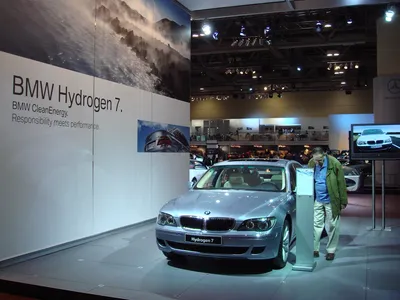 Джей Лено сядет за руль BMW Hydrogen 7 картинки