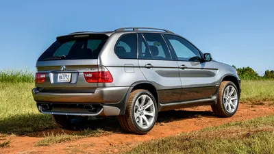 Обои для рабочего стола BMW Softroader X5 4.8is, 2560x1440 картинки