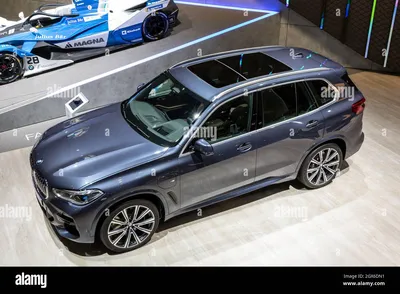 Передний сплиттер для BMW X5 G05. Цена - 1917 € | ренегат дизайн картинки