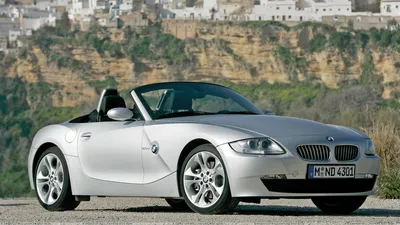 Обои BMW Z4 M Coupe | BMW Z4 M купе стоковые фото картинки