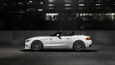 BMW Z4 2009 года выпуска в синем цвете картинки