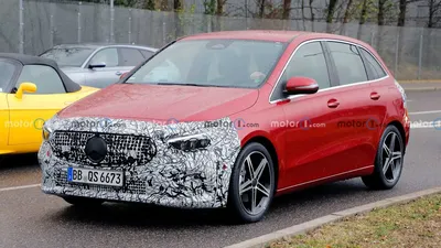 Mercedes B-Klasse Facelift (2022) красный BMW 2er AT картинки