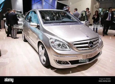 Mercedes b 200 cdi в высоком разрешении стоковые фотографии и изображения - Alamy картинки