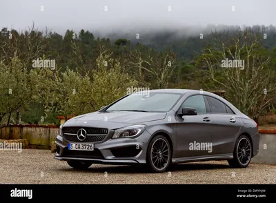 Mercedes cla hi-res стоковые фотографии и изображения - Страница 5 - Alamy картинки