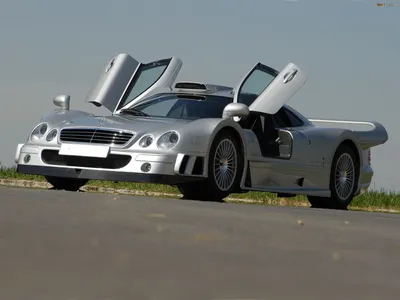 Mercedes-Benz CLK GTR AMG Road Version 1999 обои картинки