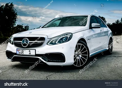 4 383 изображения Mercedes Benz E Class, стоковые фото и векторная графика | Шаттерсток картинки