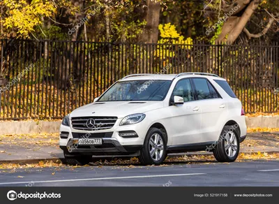 mercedes benz m class, Стоковые Фотографии и Роялти-Фри Изображения mercedes benz m class | Depositphotos картинки