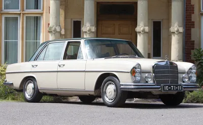 Mercedes-Benz 300SEL 6.3 седан аукционы - лот 77 - Shannons картинки