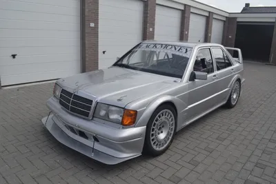 Rarität auf Rädern: Mercedes-Benz CLK DTM AMG geht unter den Hammer картинки