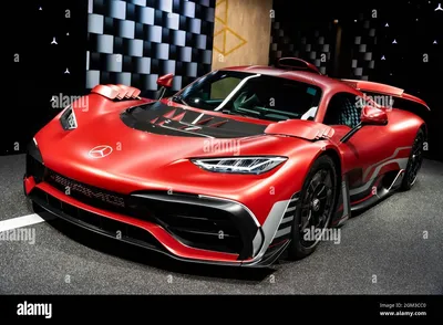 Mercedes amg project one стоковые фотографии и изображения в высоком разрешении - Alamy картинки