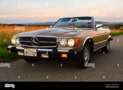 Mercedes benz r107 высокого разрешения стоковые фотографии и изображения - Alamy картинки