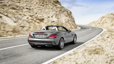 Серебристый Mercedes-Benz SLC 300 2016 на дороге обои - Обои на рабочий стол #54041 картинки