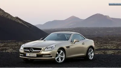 Золотой Mercedes-Benz SLK 350 вид спереди обои картинки