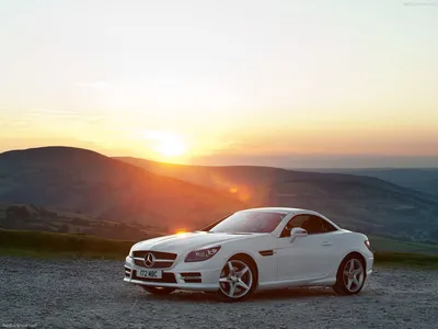 Золотой Mercedes-Benz SLK 350 вид спереди обои картинки