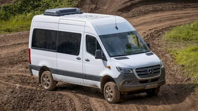 Новый 2023 Mercedes-Benz Sprinter Cargo Van 2500 Standard Roof I4 Diesel HO 144\" 4WD на продажу: W1Y4NBVY2PT123915 картинки