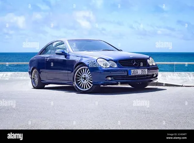 Mercedes benz clk купе высокого разрешения стоковые фотографии и изображения - Alamy картинки