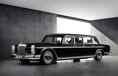 CMC M-204 модель автомобиля Mercedes-Benz 600 Pullman W100 седан с люком на крыше картинки