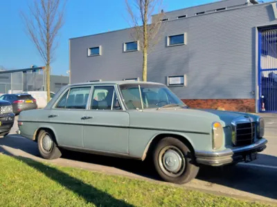 W114 или 115 | Я думаю, что это автомобиль на базе Mercedes-Benz W123… | Flickr картинки