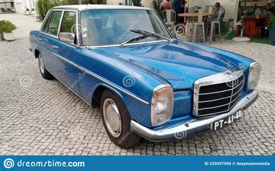 Mercedes-Benz 250 C (W114) 1968–72 обои (2048x1536) картинки