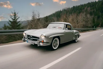 Mercedes Benz 190 SL с жесткой крышей картинки