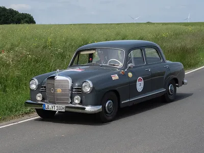 Mercedes benz w 120 высокого разрешения стоковые фотографии и изображения - Alamy картинки