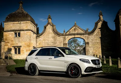 Фото Mercedes-Benz 2015 AMG GLE 63 S 4MATIC UK-spec (W166) Белый картинки