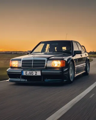 636 Gostos, 7 комментариев - Mechatronik (@mechatronik_official) no Instagram: «Черная серия 90-х. 📷@a… | Mercedes benz 190e, Mercedes benz 190, Черный mercedes benz картинки