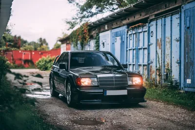 1985 Mercedes-Benz 190E 2.3-16 - Mercedes-Benz - Oldtimer-Automobilen - Ruote da Sogno, Europas größter Händler für Oldtimer-Automobile und -Motorräder картинки