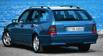 Mercedes C 230, 2,3 л, 1999 г.в. Цвет черный. задняя часть автомобиля. Баку, Азербайджан. 14.11.2020 Фото со стока - Азербайджан, бизнес: 207542208 картинки