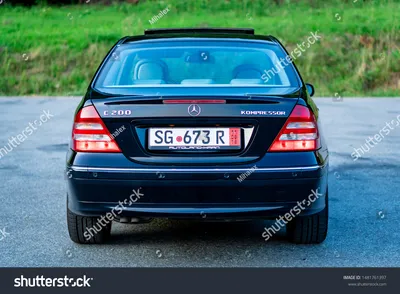 Mercedes-Benz C 320 UK-spec (W203) 2005–07 обои (2048x1536) картинки