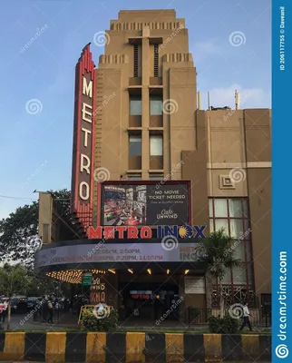 Metro Cinema - это кинотеатр в стиле ар-деко в Мумбаи, построенный в 1938 году в Мумбаи. картинки