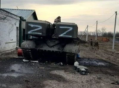 Оккупанты бросили в полях часть системы залпового огня \"Солнцепек\" картинки