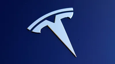 Tesla: грядет новый электромобиль — по бешеной цене картинки