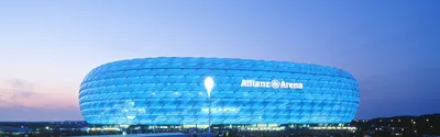 От редакции, логотип Allianz SE на стеклянном здании. Движущийся фон 00:10 SBV-320402405 - Блоки историй картинки