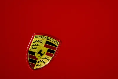 Porsche планирует построить завод по производству аккумуляторных батарей для электромобилей на юге Германии | Рейтер картинки