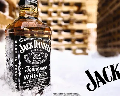 329 Стоковые фотографии бутылки виски Jack Daniel — бесплатные стоковые фотографии без лицензионных платежей от Dreamstime картинки