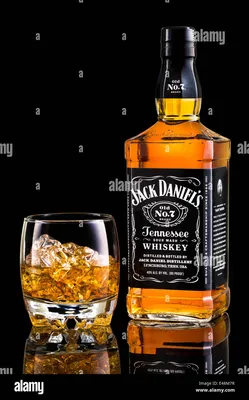 Бутылка Jack Daniel S Bourbon Редакционное фото - Изображение этикетки, стекло: 74954211 картинки