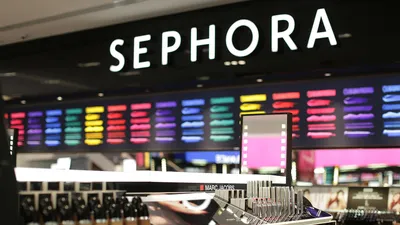 Коллекция Sephora | Коллекция Holiday 2018: Путеводитель по подаркам | Макияж на первое свидание, праздник Sephora, Sephora картинки