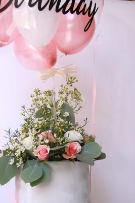 Happy Birthday - Цветочная коробка на воздушном шаре - Tabrah Flowers & Gifts Trading картинки