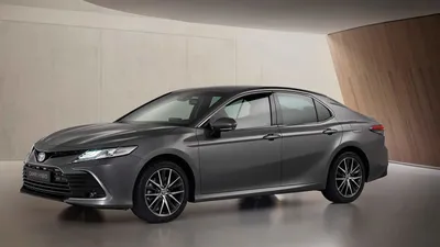 На фото: Toyota Camry Hybrid получила фейслифтинг для европейского рынка картинки