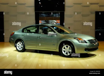 Nissan Altima Hybrid Hi-Res стоковые фотографии и изображения - Alamy картинки