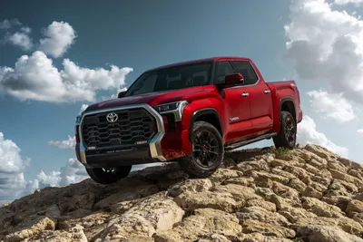 Взгляните на уровни отделки салона, предлагаемые на Toyota Tundra 2022 года. картинки