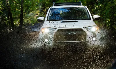 Toyota 4Runner 2020 года выпуска картинки