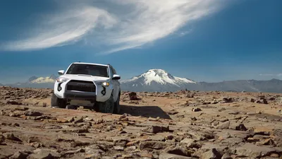 Ощутите мощность и комфорт в одном автомобиле Toyota 4Runner картинки